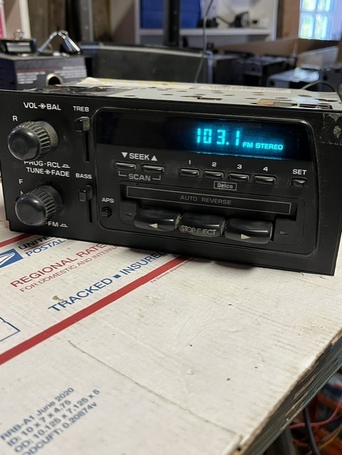1993-1996 Chevrolet Camaro Delco Radio Stereo Cassette Player 16176761