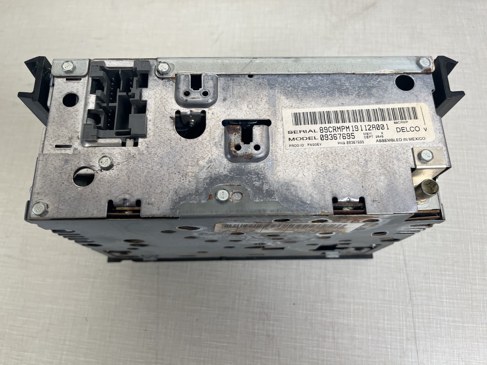 Chevy GMC Silverado Sierra Astro Tahoe AM FM Radio Receiver OEM 09367695