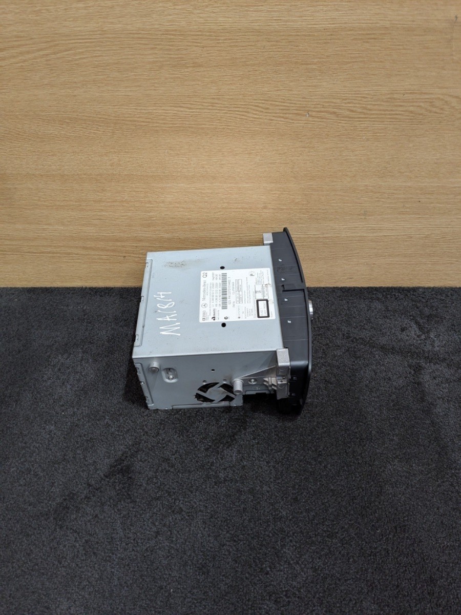 MERCEDES A CLASS MK3 W176 STEREO RADIO CD PLAYER HEAD UNIT A2469000212