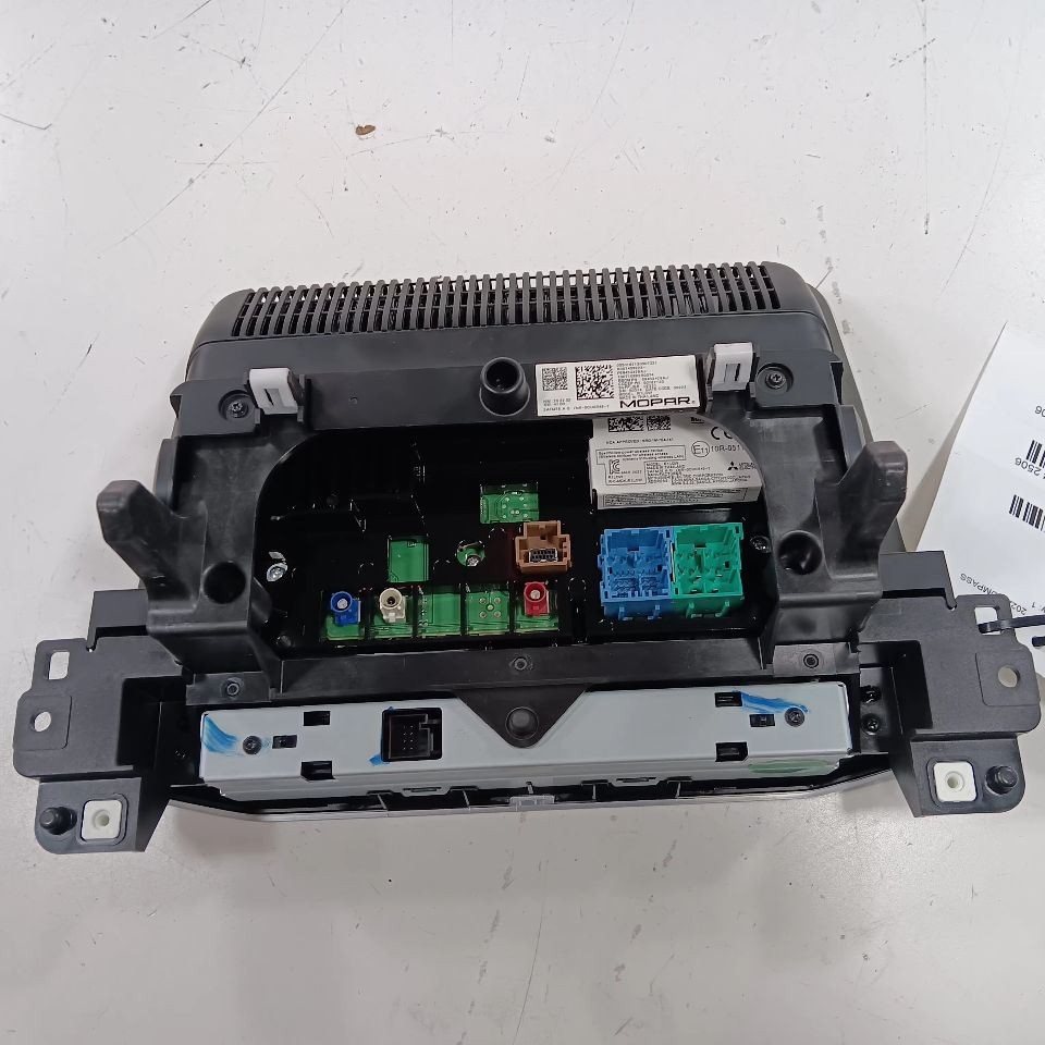 Audio Equipment Radio Receiver 8.4″ Touch Screen Fits 22-23 Jeep Compass OEM