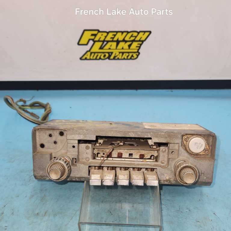 UNTESTED Radio Model 250 “2864755” Fits 1967 PLYMOUTH FURY 1240132