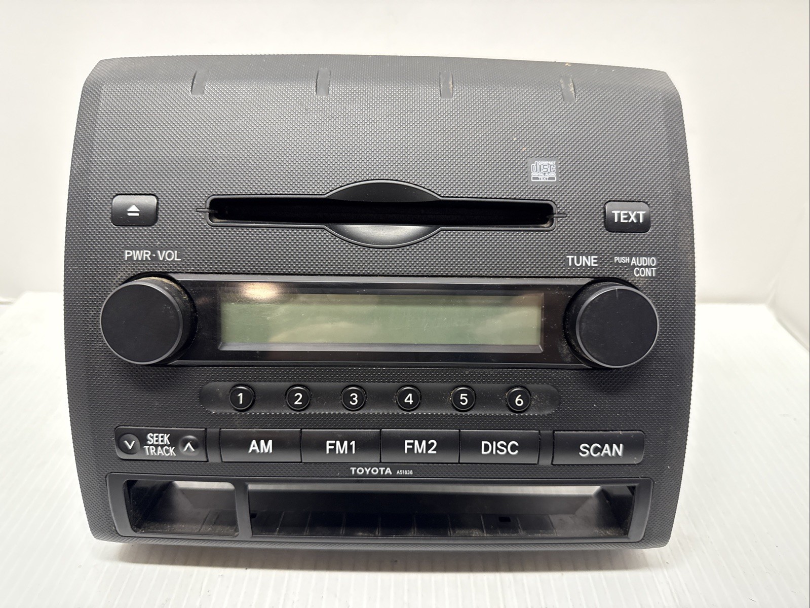 05 06 07 08 09 10 11 Toyota Tacoma Factory OEM Radio 86120-04111 Pre Owned