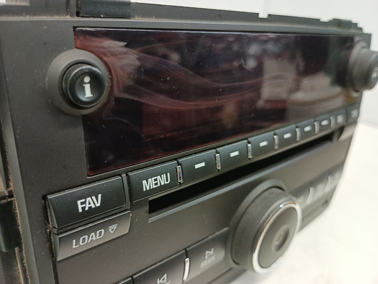 GM 25827118 AM FM Radio CD MP3 Player from 2008 GMC Acadia 10289856