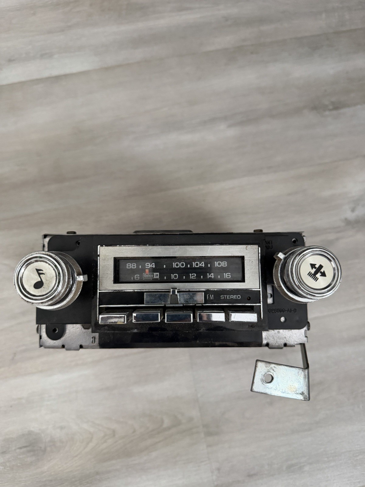 Vintage 1984 Chevy C10 Radio Receiver – Repair Project / Parts⁠
