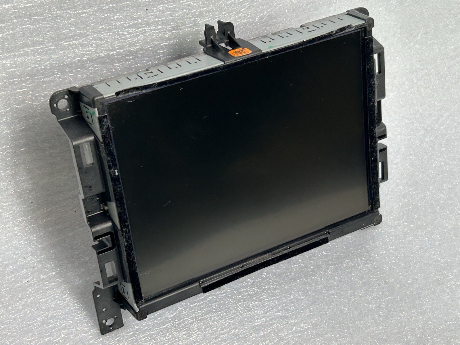 OEM 2015-2017 Chrysler 200 C Uconnect 8.4 Navigation Radio RA4 VP4 NA + BEZEL