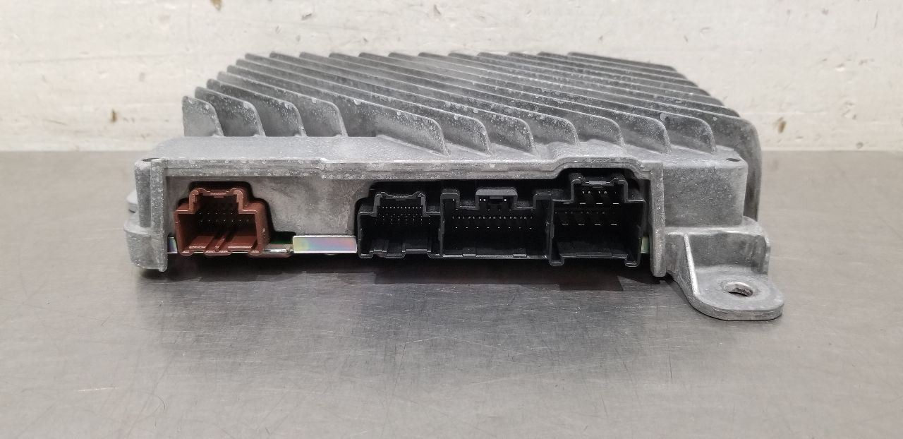 18 CADILLAC ESCALADE RADIO AUDIO AMPLIFIER 84111301