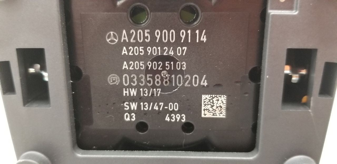 16 MERCEDES BENZ AMG GT-S C190 CONSOLE MOUNTED CONTROLLER 2059009114
