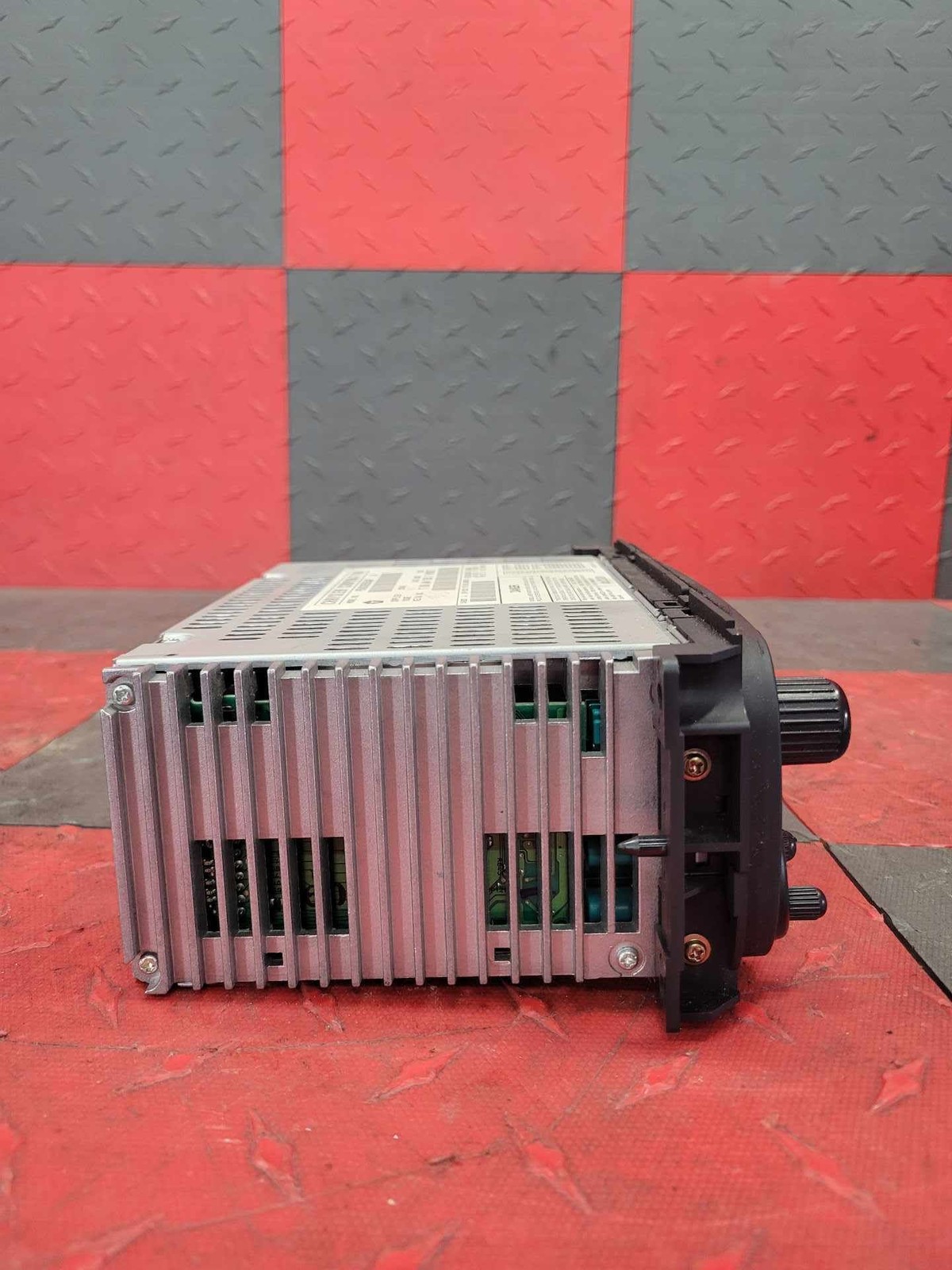 02-04 Dodge Chrysler Jeep Audio Radio Receiver (ID RAZ) (OEM P56038555AF)
