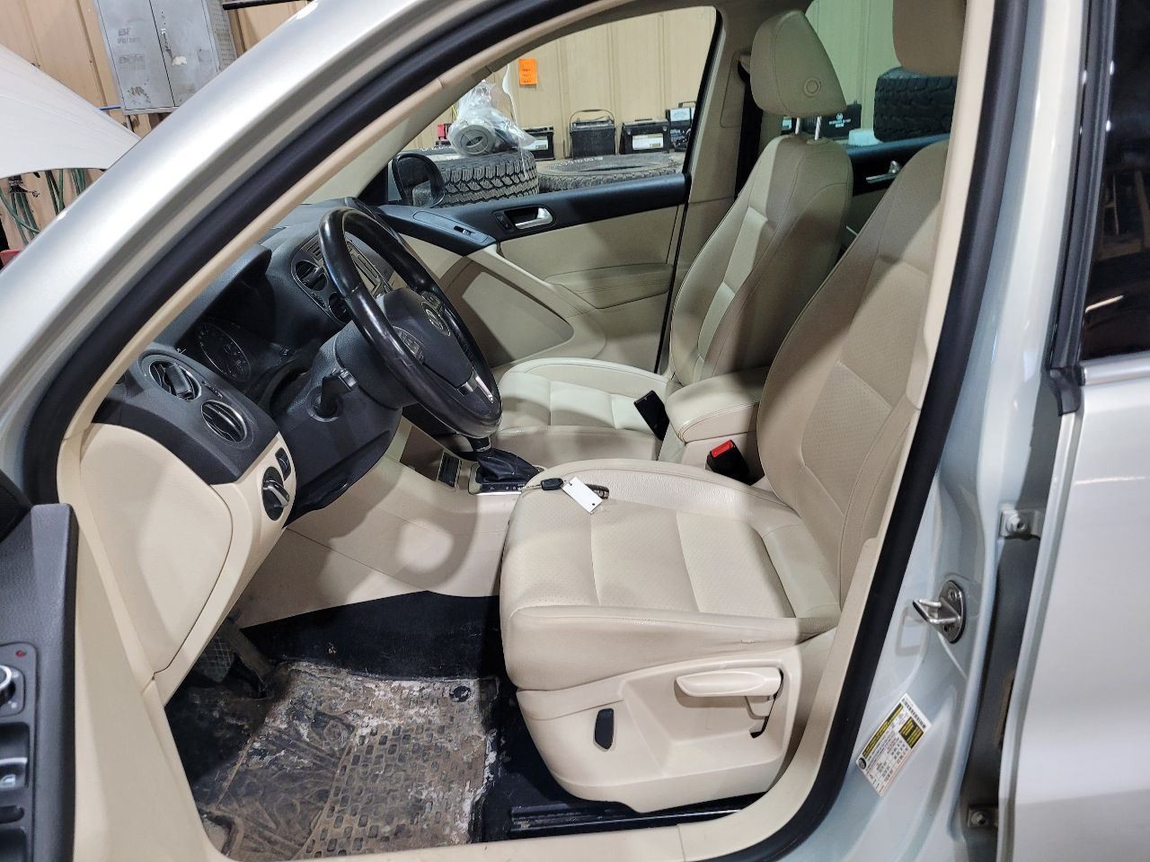 2009-17 Volkswagen Tiguan AM/FM/CD/DVD/NAV Radio Receiver – PN: 1K0035274D