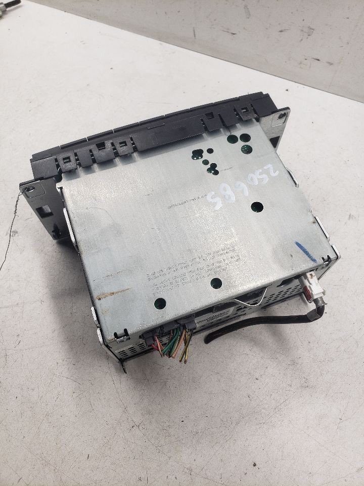 2008-2010 Chrysler 300 Radio Display And Receiver Radio ID RES OEM 1422468