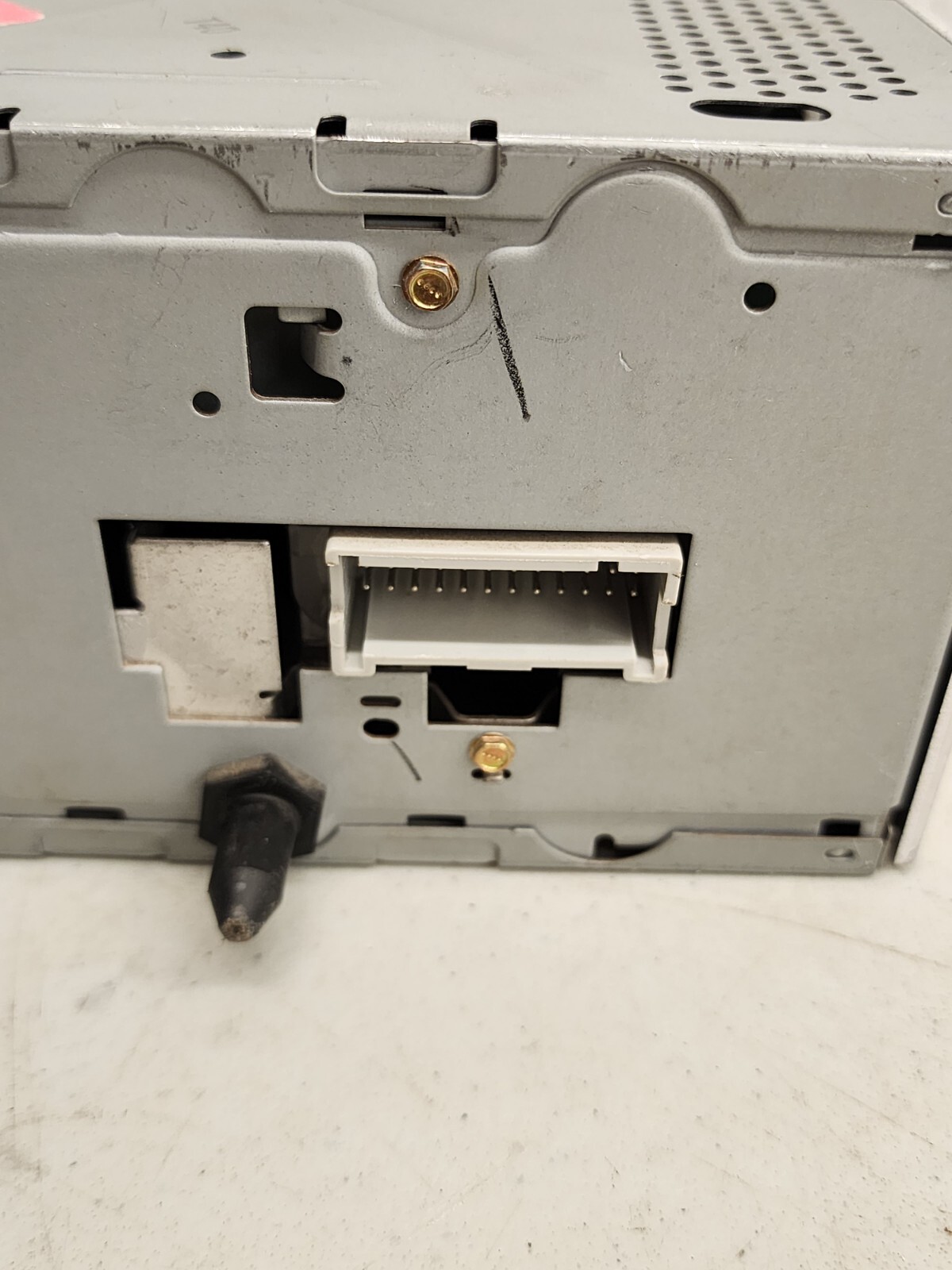 Stereo Radio AM FM CD Player 10315119 Fits 03-05 CHEVROLET CAVALIER B210-107353