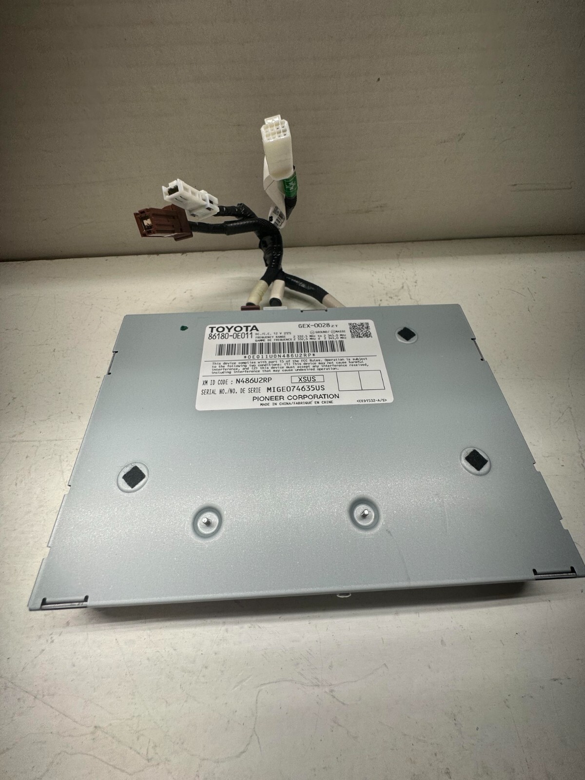 T29 2013-2018 Toyota Sirius Satellite Radio Receiver Module 86180-0E011 & Cable