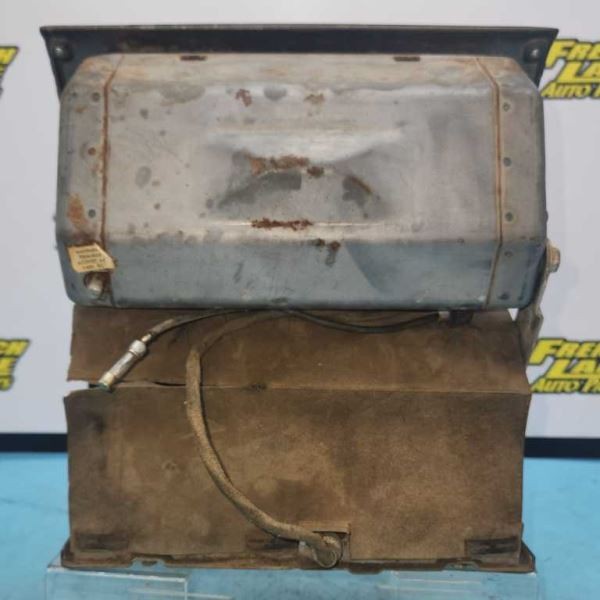 UNTESTED 6VOLT A/M RADIO FITS 1951 PLYMOUTH 1160833
