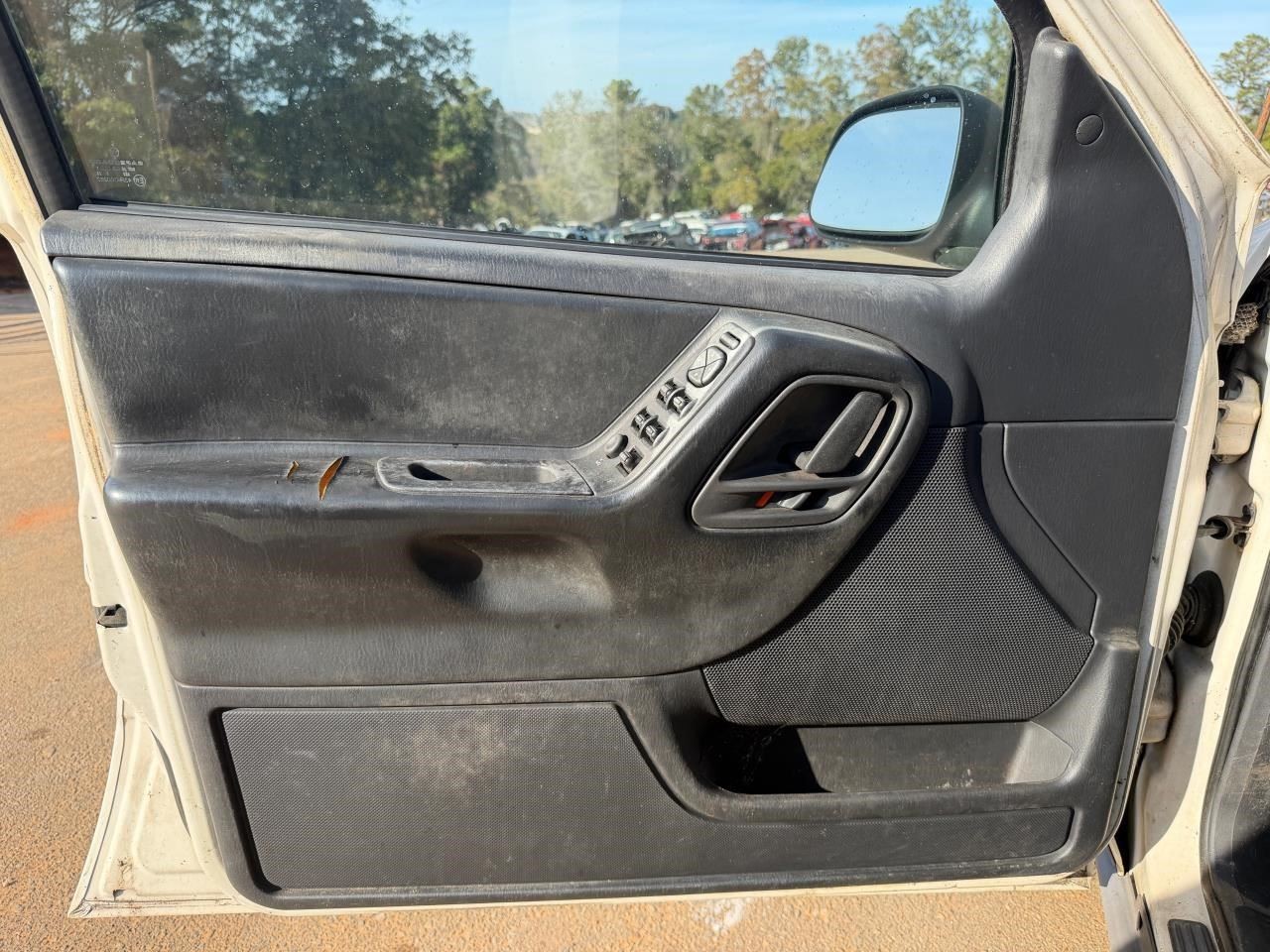 Audio Equipment Radio Am-fm-integral 6 CD Changer Fits 05-06 08-10 VIPER