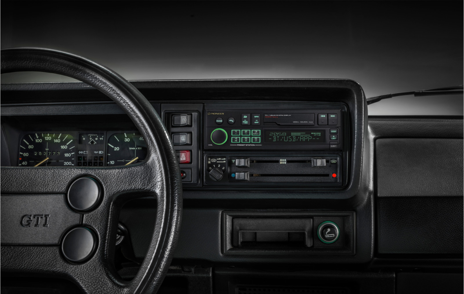 Pioneer SXT-C10PS – Retro Tape Deck Style Bluetooth DAB USB Aux Tuner Car Stereo