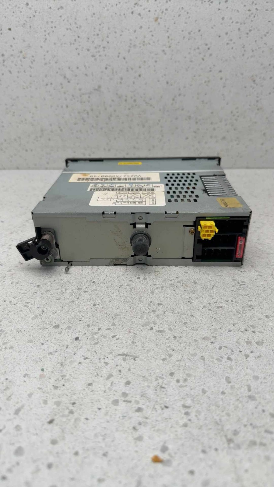 2000-2009 JETTA EXCEPT GLI Audio Receiver Am-fm-stereo-cassette cd player