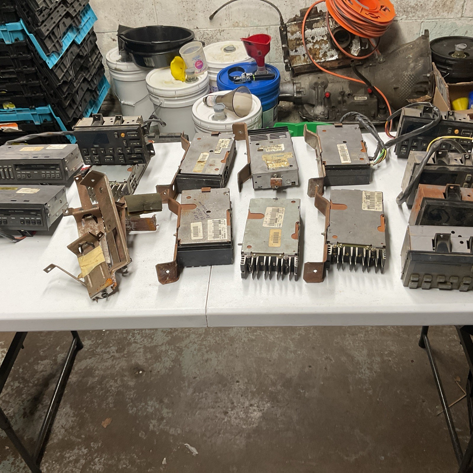 1988-1994 Chevrolet GMC Radio Lot For Parts Unknown Condition