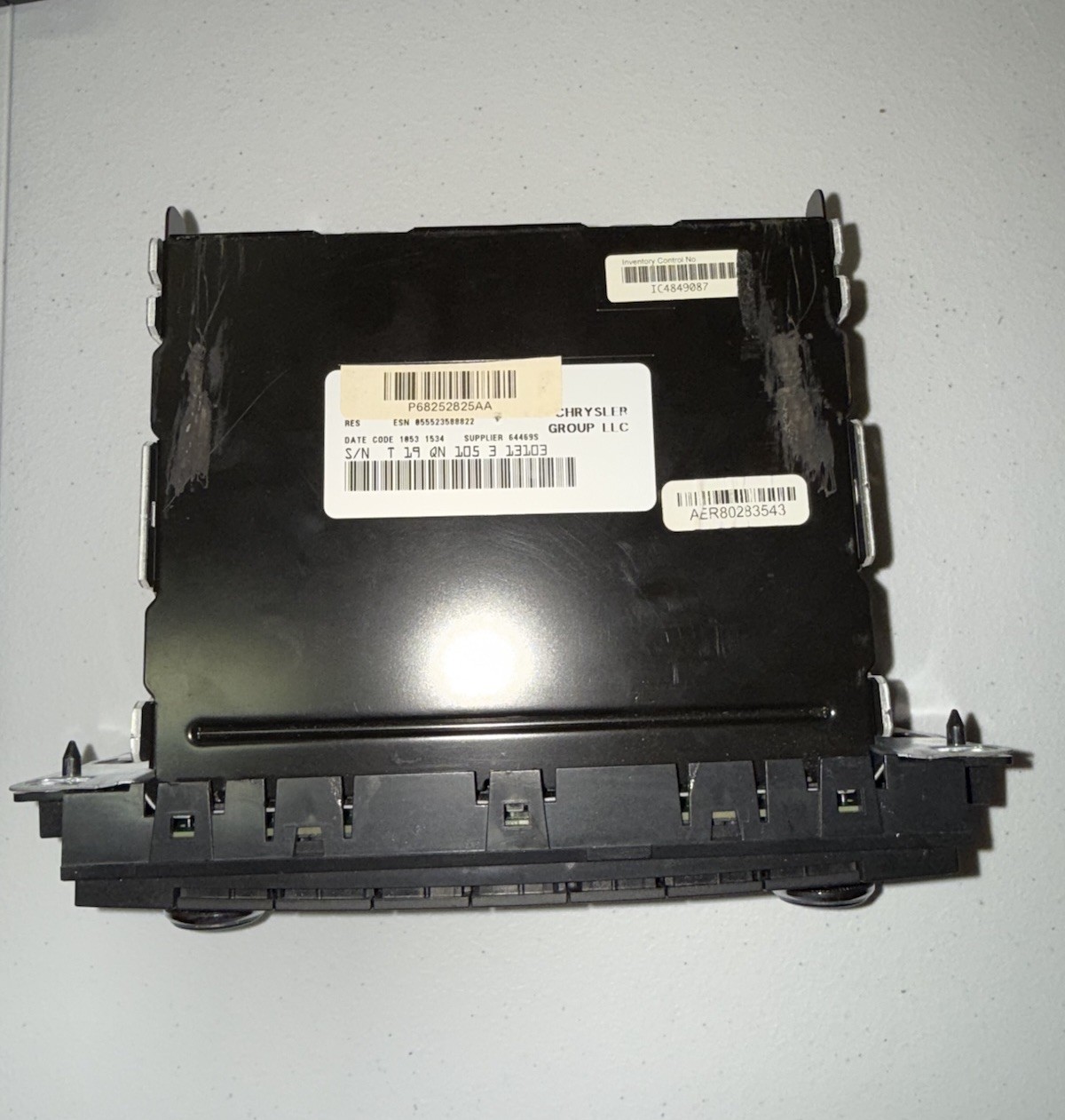 Chrysler Jeep Dodge OEM Radio & CD Part Number P05091198AC