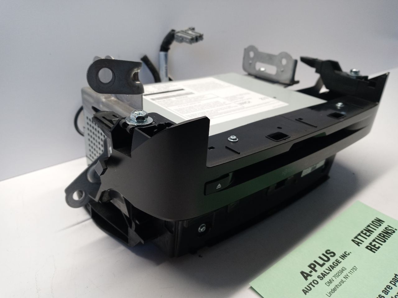 2019 Lexus ES300H OEM Radio Receiver Unit ID 86120-064440 12.3” Screen