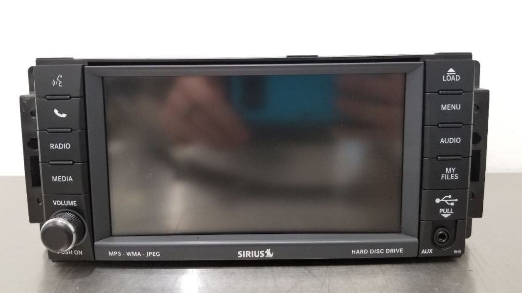 11 DODGE CHALLENGER RADIO RECEIVER HEAD UNIT NAVIGATION DISPLAY 05064836AG