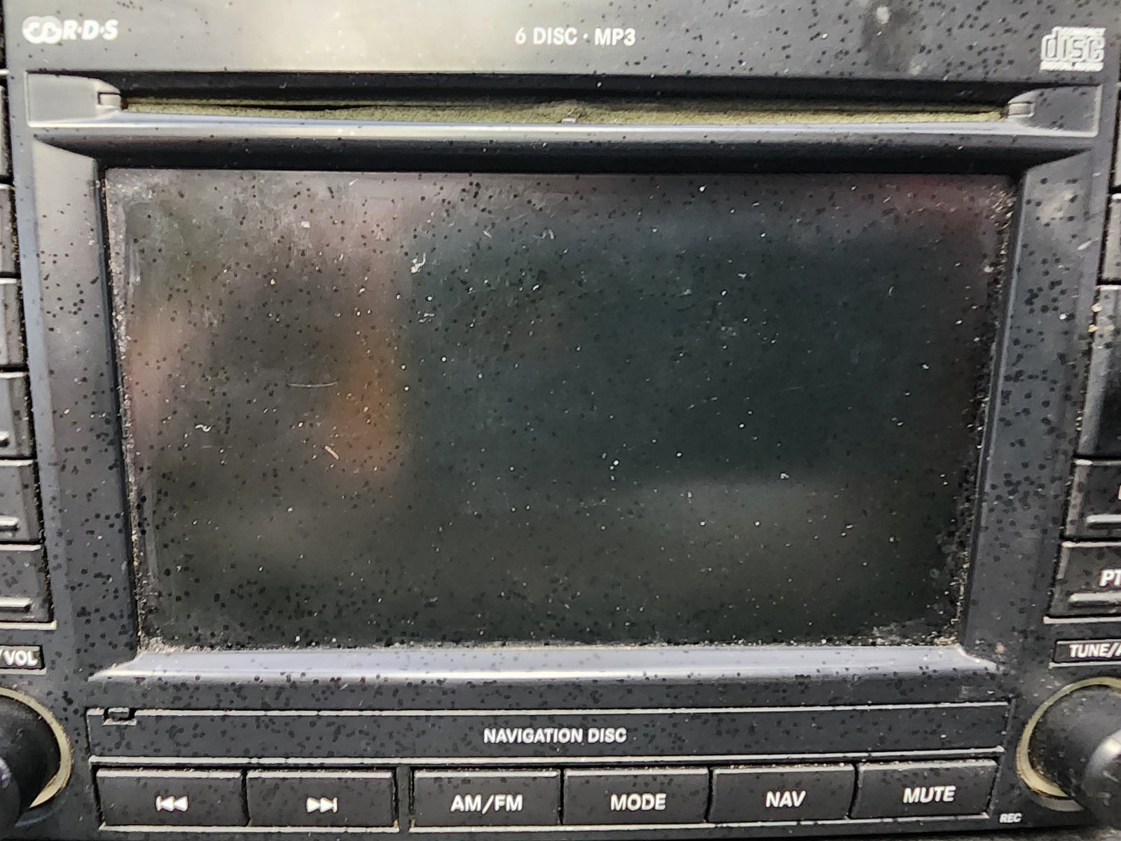OEM 05 Jeep Dodge Chrysler REC MP3 6-CD AM FM NAV Radio P56038646AL Used