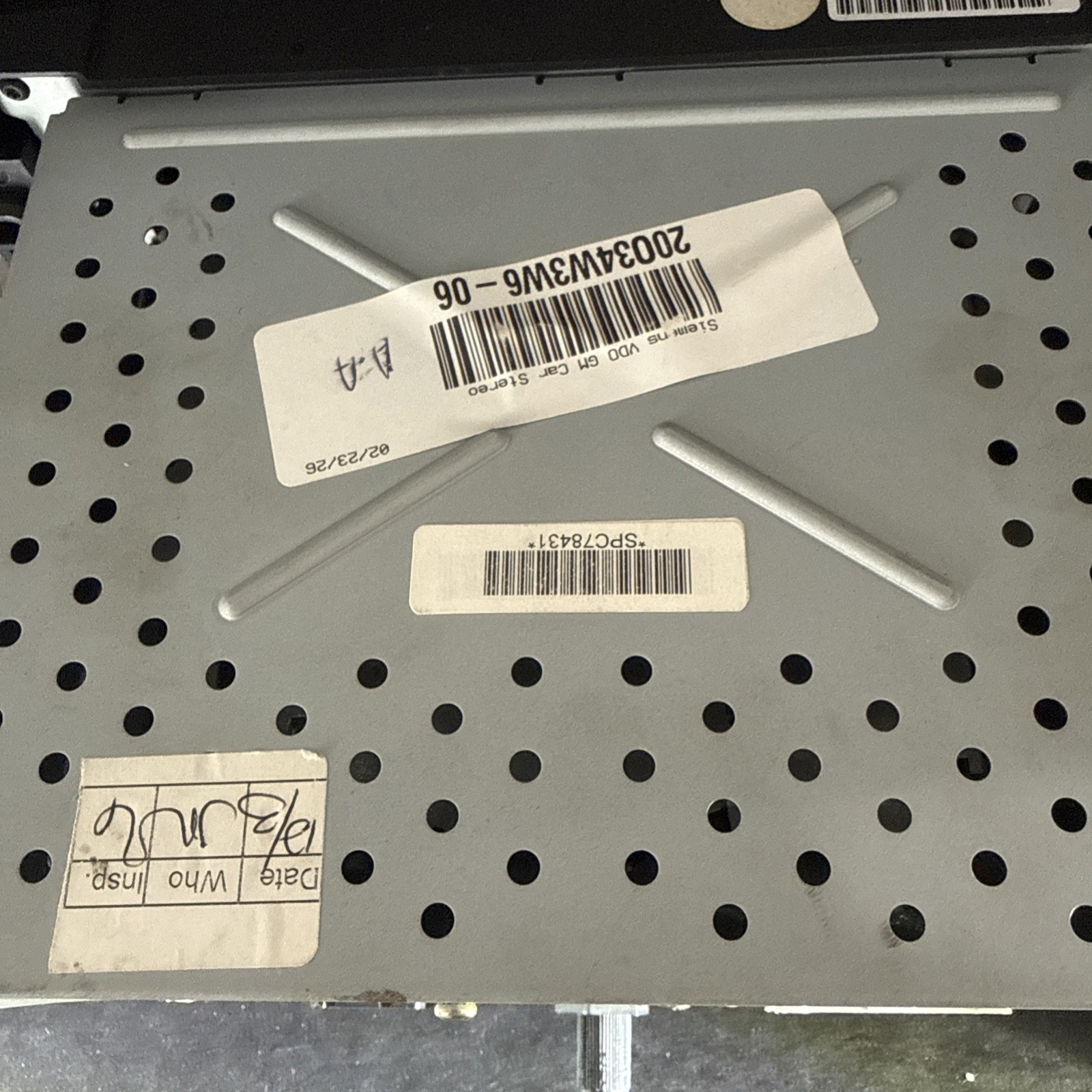 DEM GM Radio CD Player AUX 15862752 Siemens VDO Silverado Sierra Tahoe Yukon INT