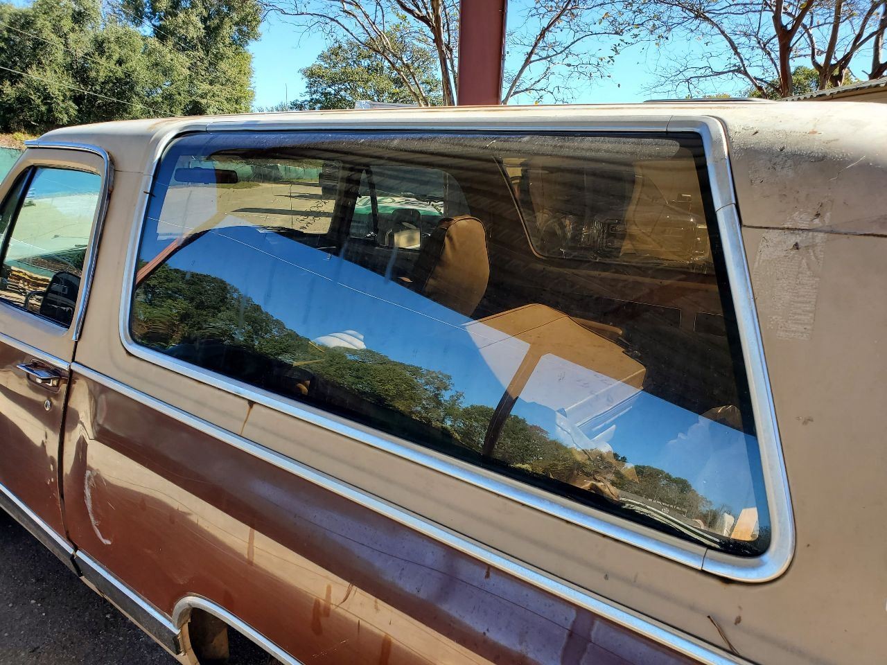 1984 1985 Dodge Ram Charger OEM Radio For Parts Not Working