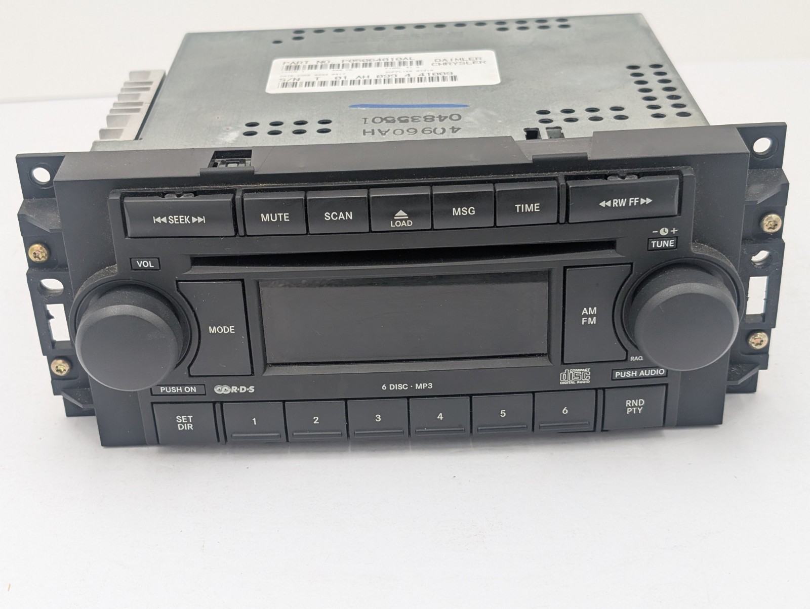 JEEP CHRYSLER DODGE OEM RADIO STEREO W/ HOUSING 6 DISC MP3 P05064010AL 2004-2010