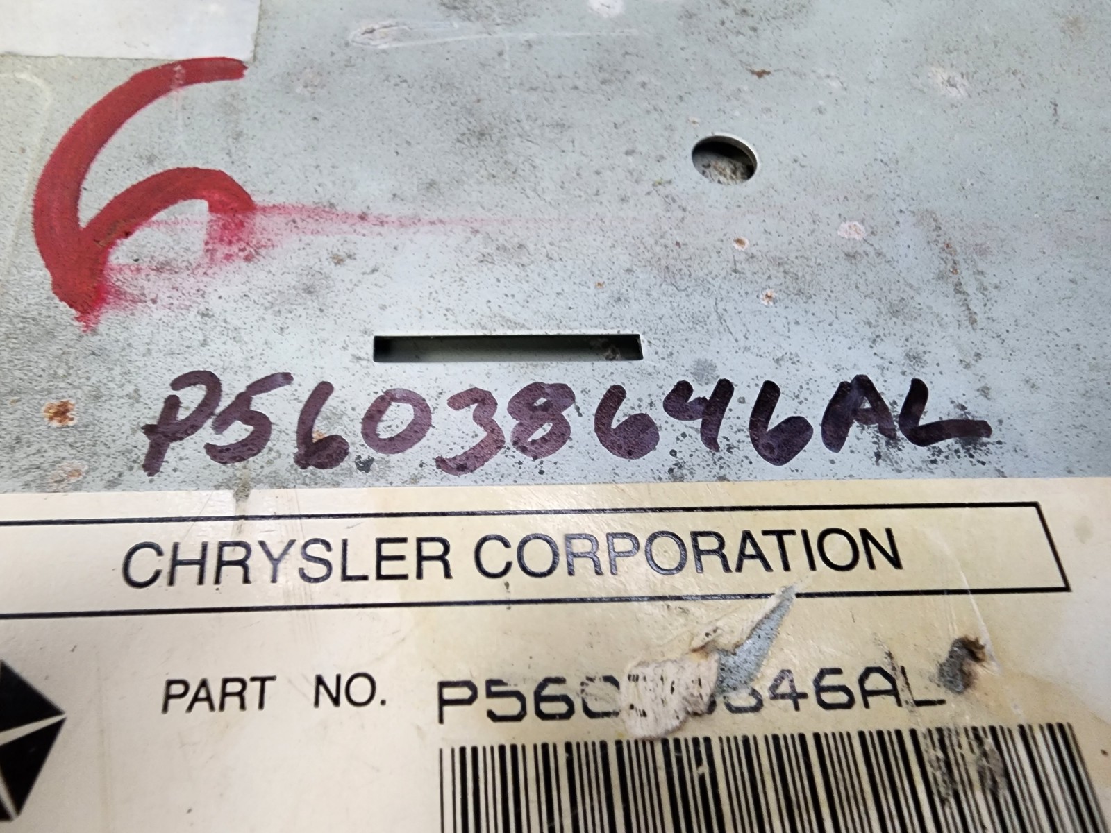 OEM 05 Jeep Dodge Chrysler REC MP3 6-CD AM FM NAV Radio P56038646AL Used