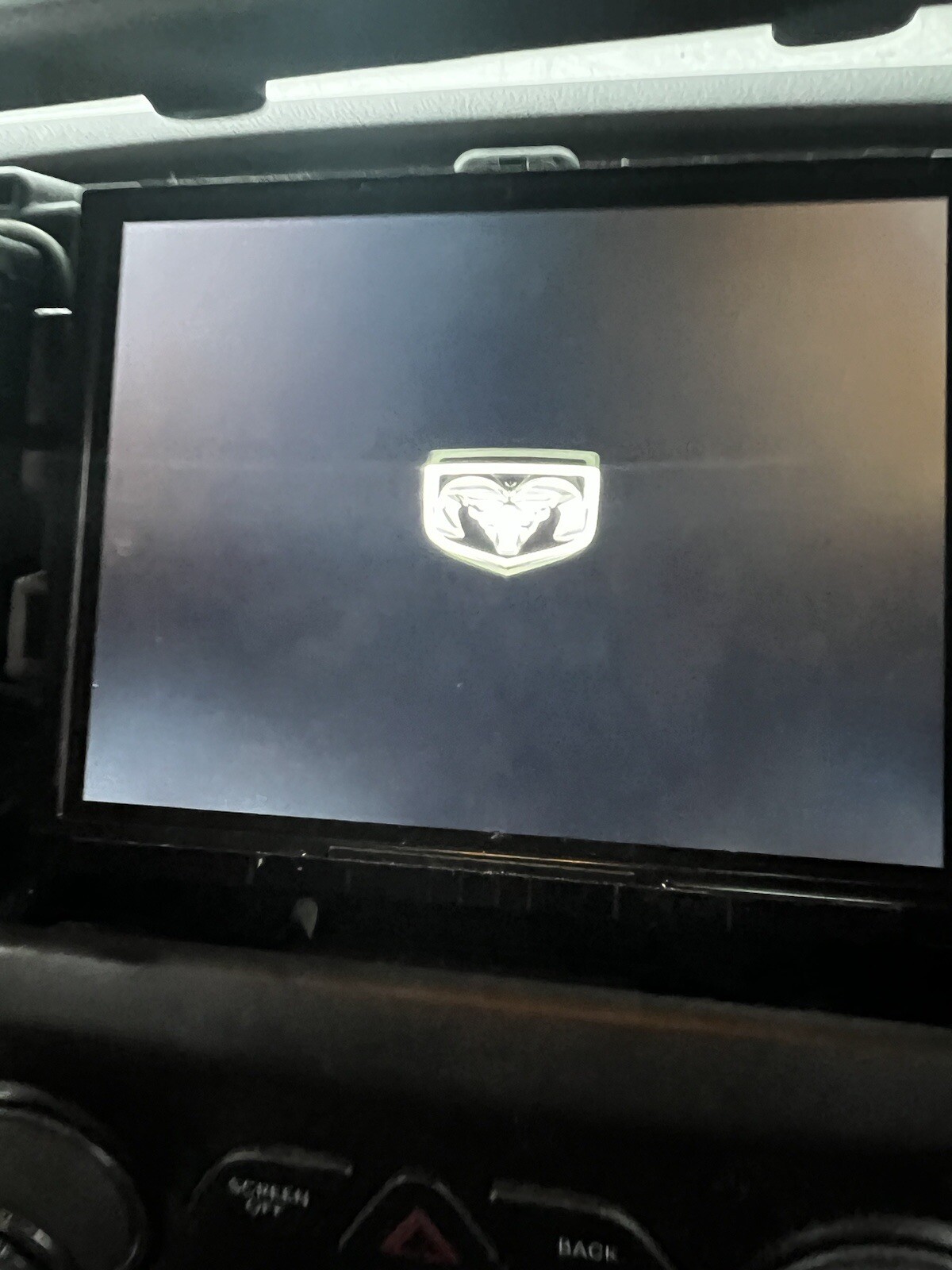 VP4 8.4 U Connect. LIKE NEW 2020-2022 Ram 2500 Jeep Dodge Charger