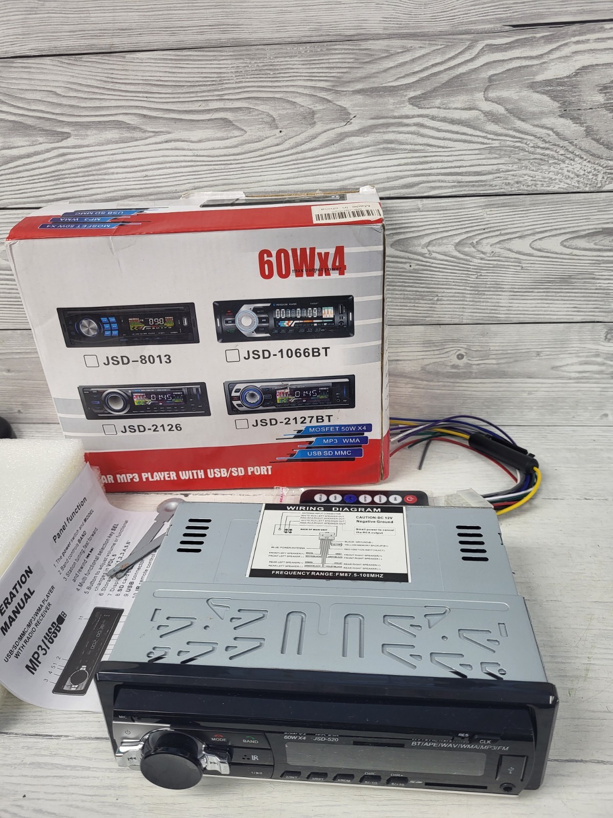 Car MP3 PLAYER USB SD Port FM Radio 60 Watts X 4 JDS-520 Remote. PB