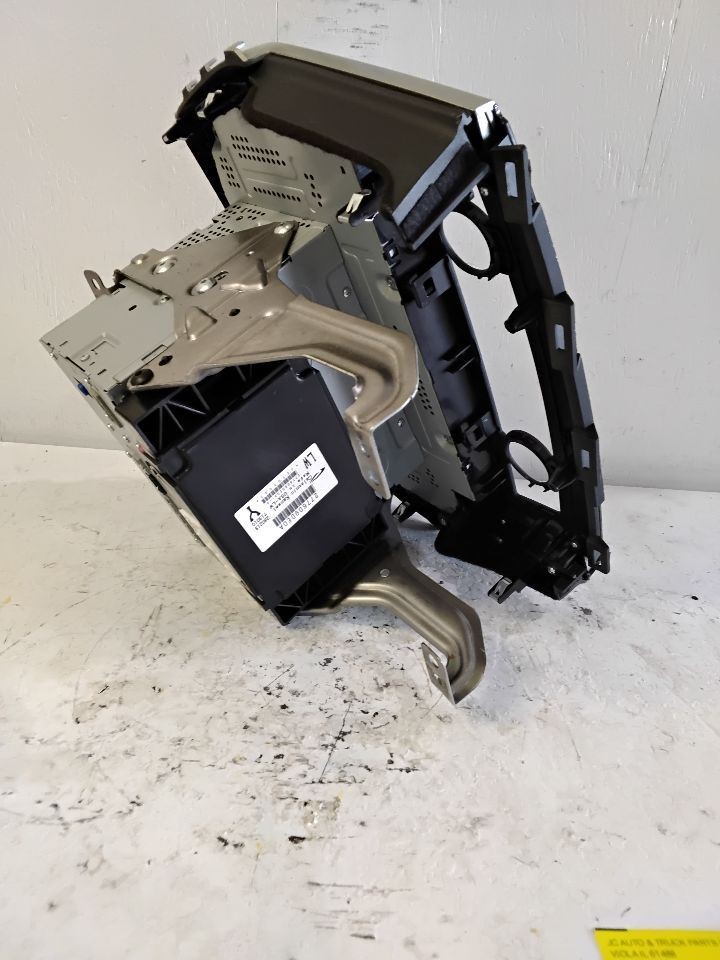 2018 Nissan MAXIMA Radio Display And Receiver fits 8 Speaker System