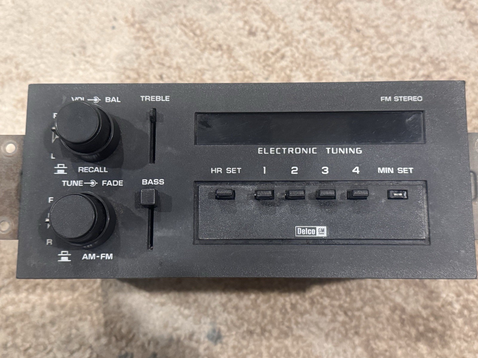 82–92 Camaro Firebird Radio No Cassette