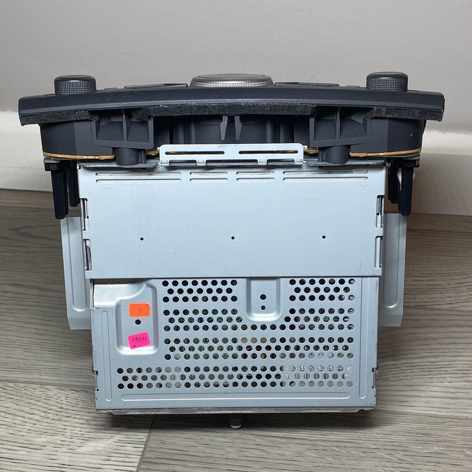 Mazda 3 AM/FM Radio & CD Player Matte Black OEM – Model Number: 14799946 Dec. 08