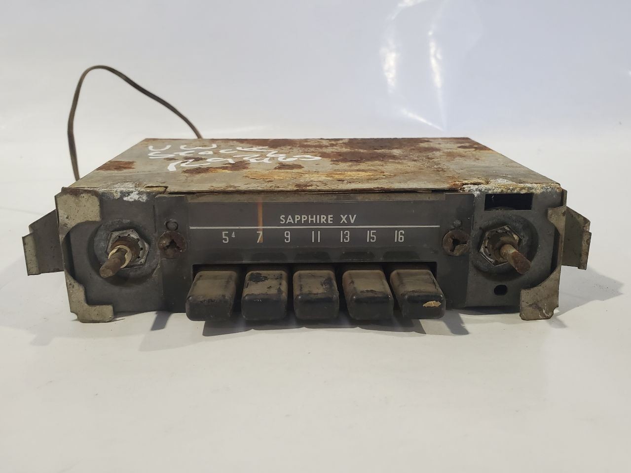 1968 1970 Volkswagen Beetle OEM Sapphire XV Untested Radio Sold As Is
