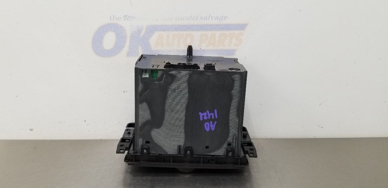 13 CHEVY SILVERADO 3500 RADIO AUDIO RECEIVER CONTROL PANEL HEAD UNIT 20934593