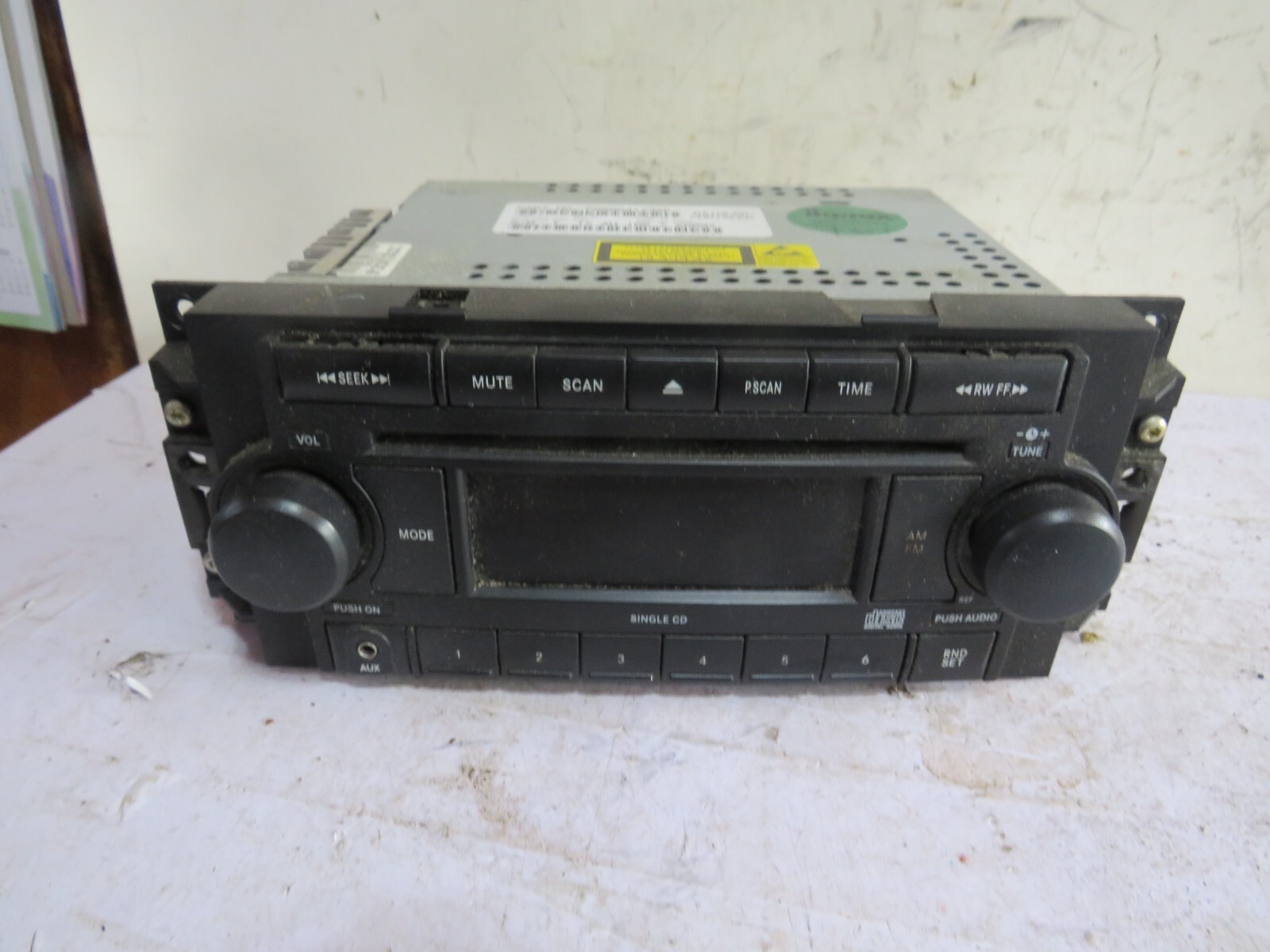 07 DODGE DAKOTA AM FM CD PLAYER RADIO