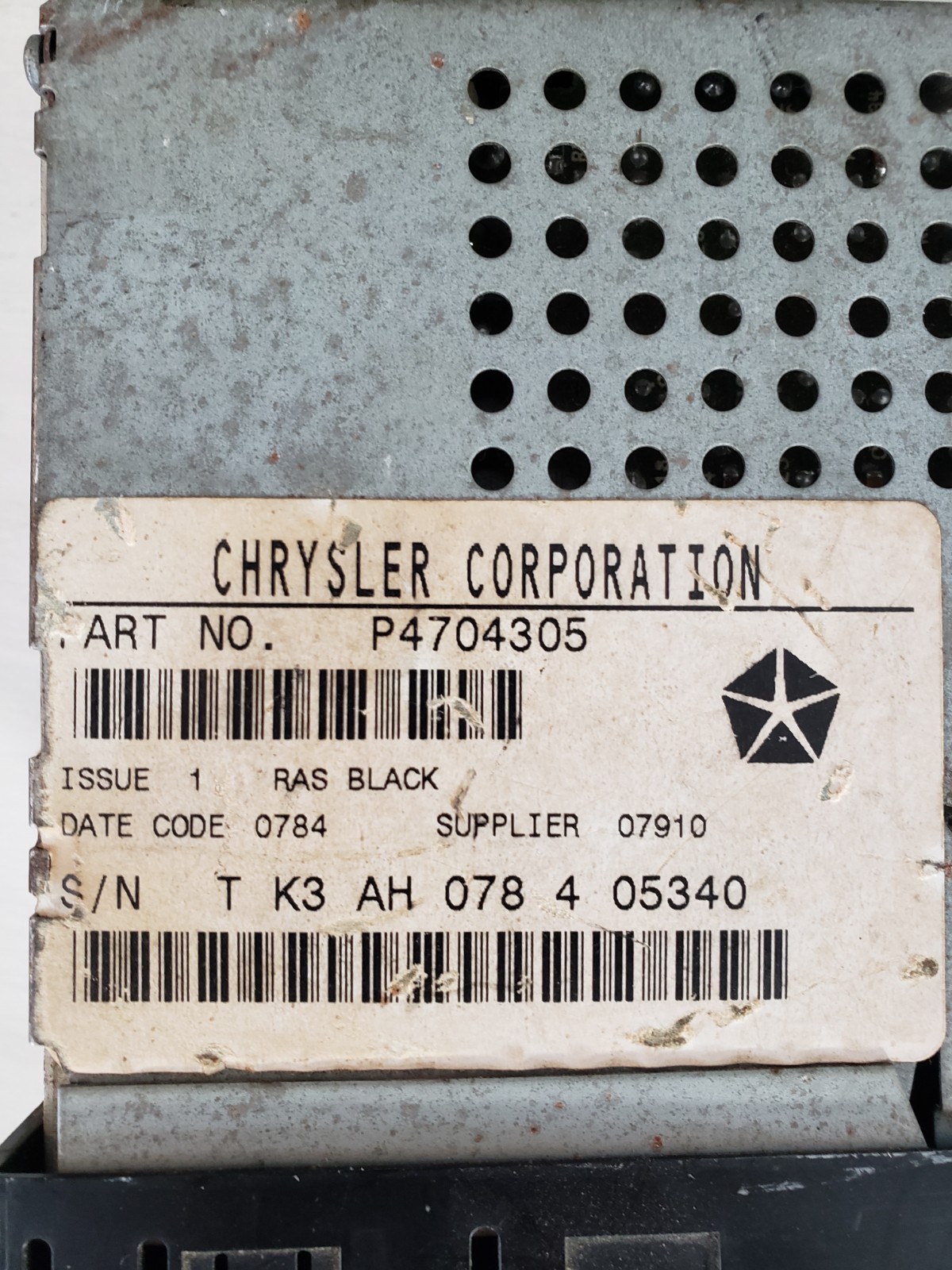 Vintage Chrysler Corporation, OEM, Cassette/radio. P4704305. not Tested