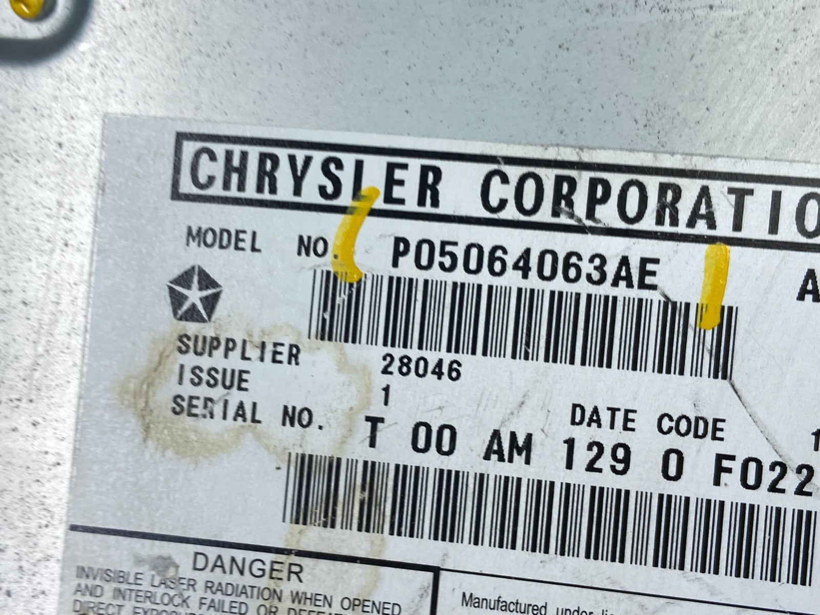 2008 to 2012 Chrysler Town Country DVD Player Receiver OEM W9840 DG