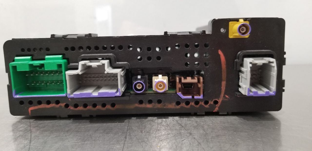 17 GMC SIERRA 1500 RADIO AUDIO RECEIVER 84102336