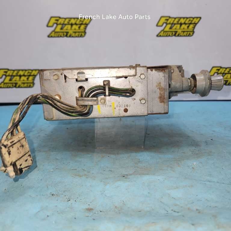 UNTESTED AM Radio “C4MA-18805” Fits 1964 MERCURY 1239049