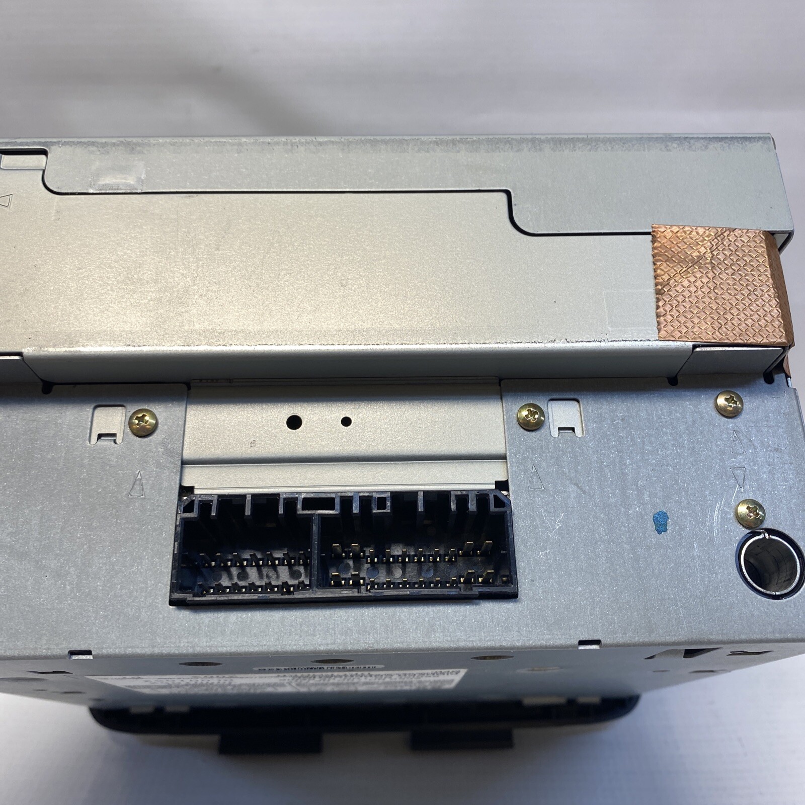 Acura MDX 2001-04’ 6-Disc Factory Radio (Not Working Or For Parts Only) Untested