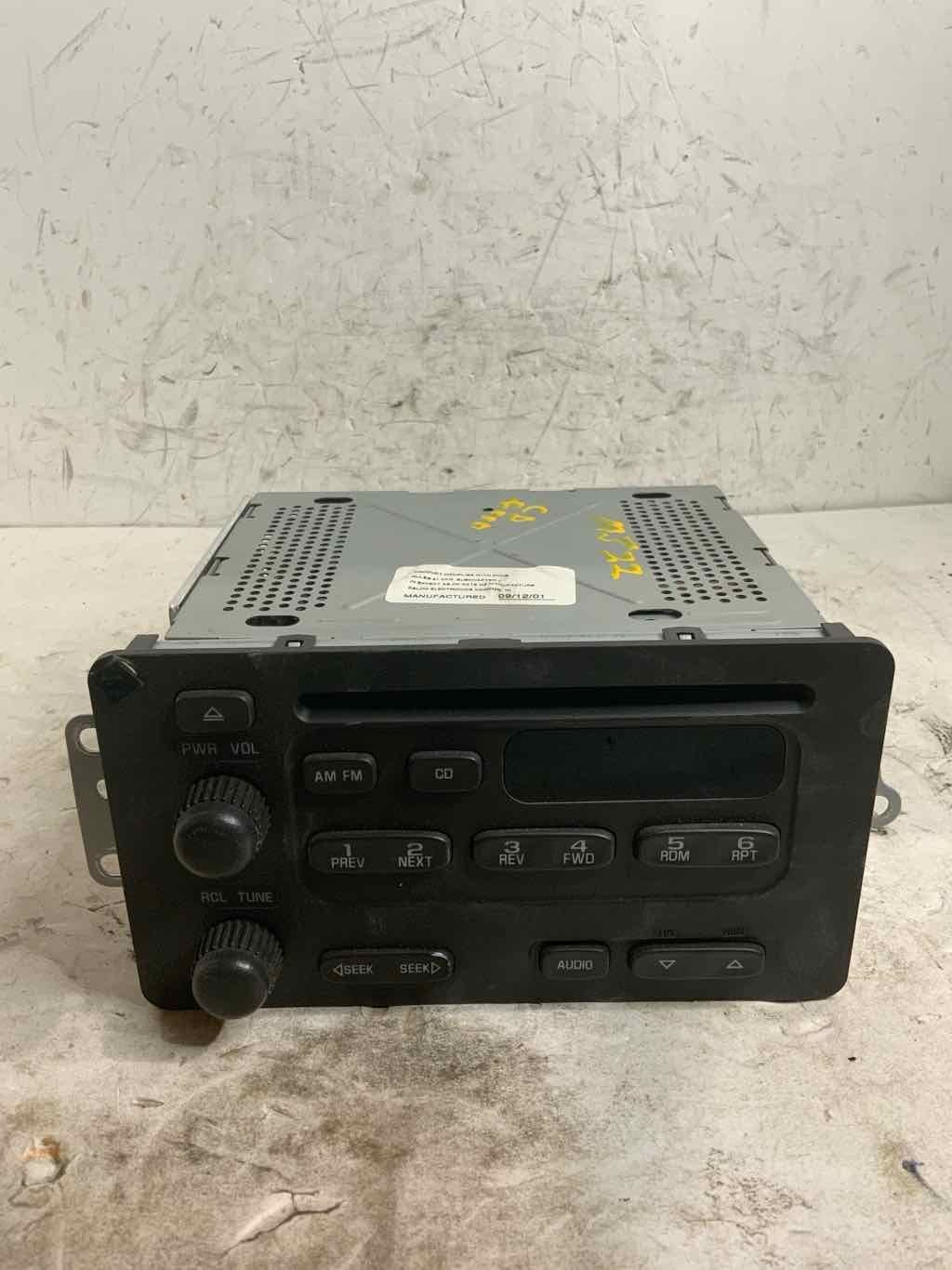 00-05 Chevrolet Cavalier Audio & Visual Equip Radio 10309459 AM/FM/CD 638-1230F