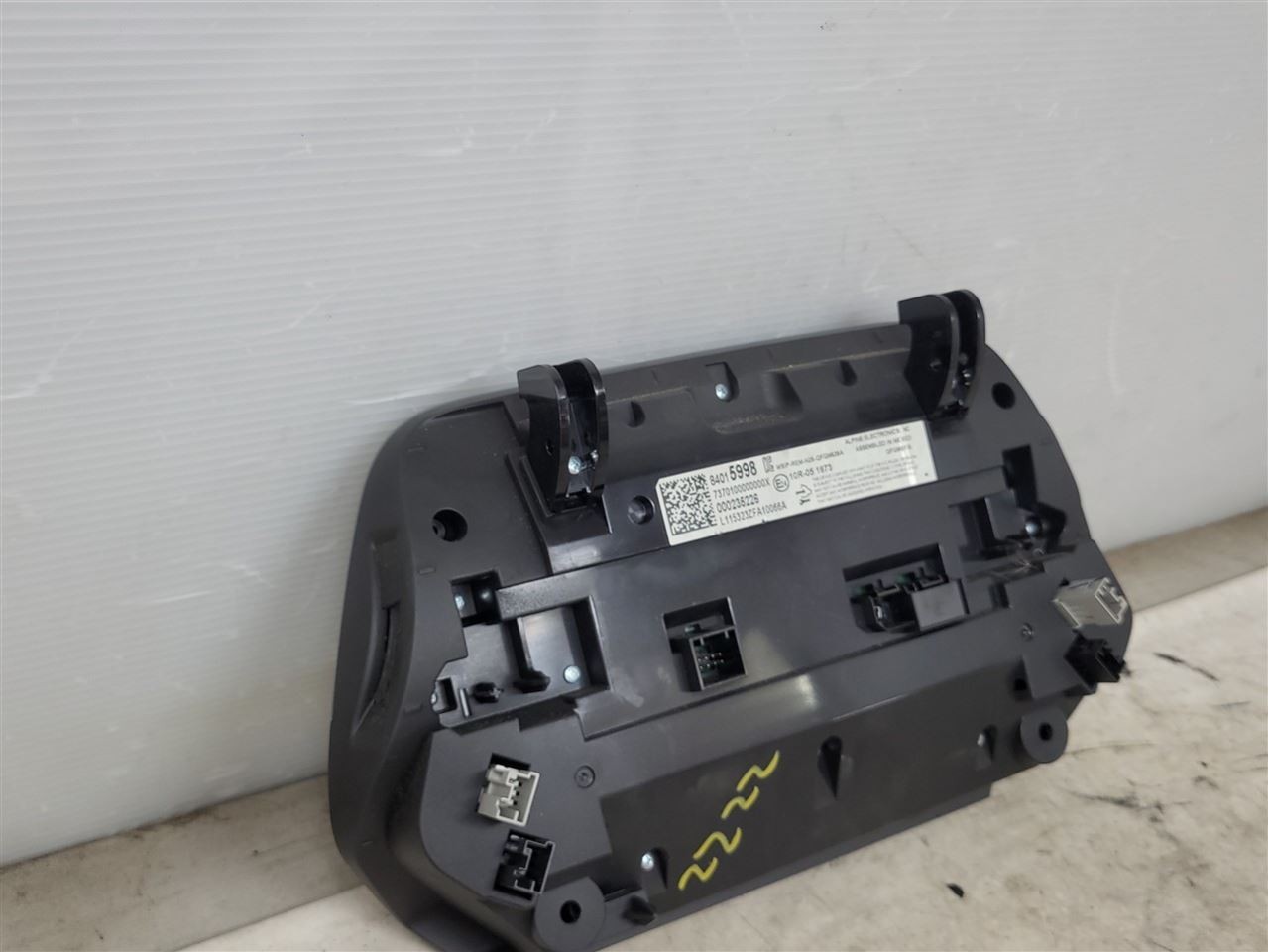 2016 CAMARO SS 8.0 RADIO DISPLAY SCREEN AMBIENT LIGHT STRIP 84015998