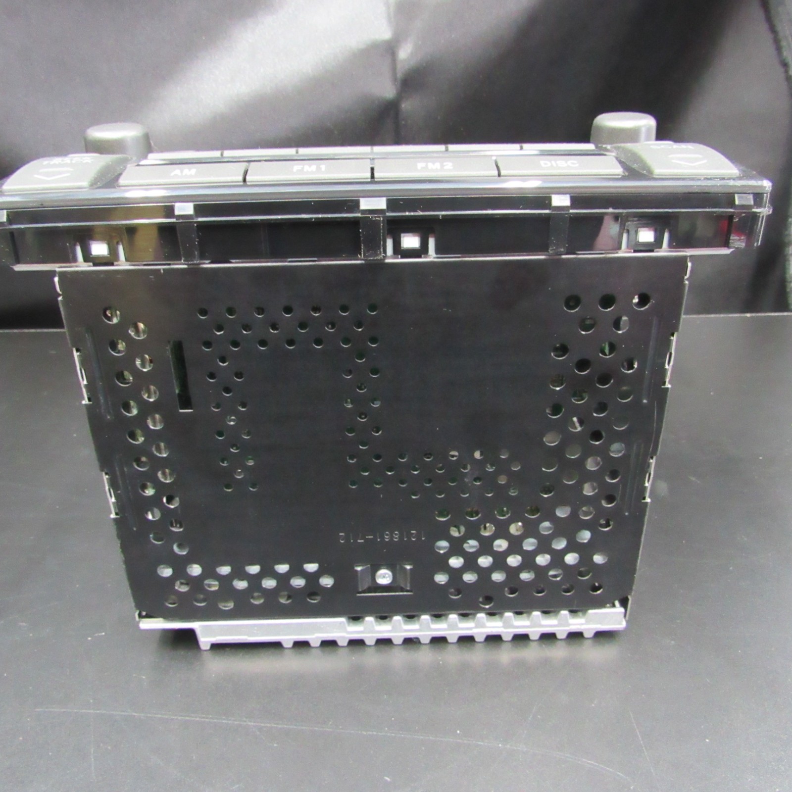2005 2006 Toyota Camry – OEM Stereo CD Player Radio Receiver 86120-AA160