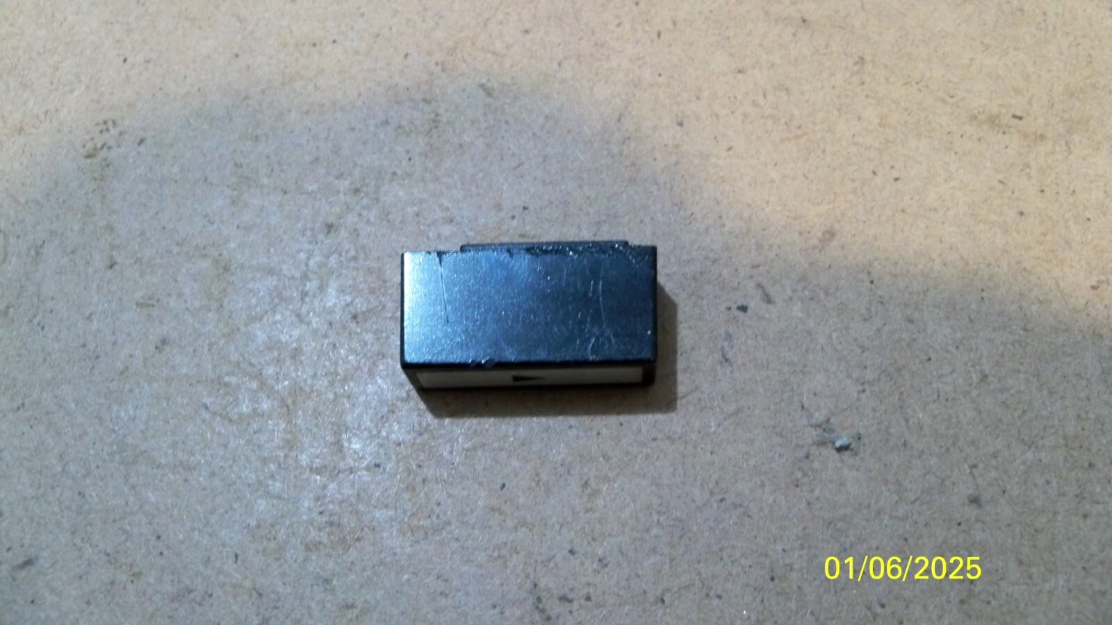 Delco GM 2000 Series Electronic Tuned Cassette Black Silver FF or Rew Button