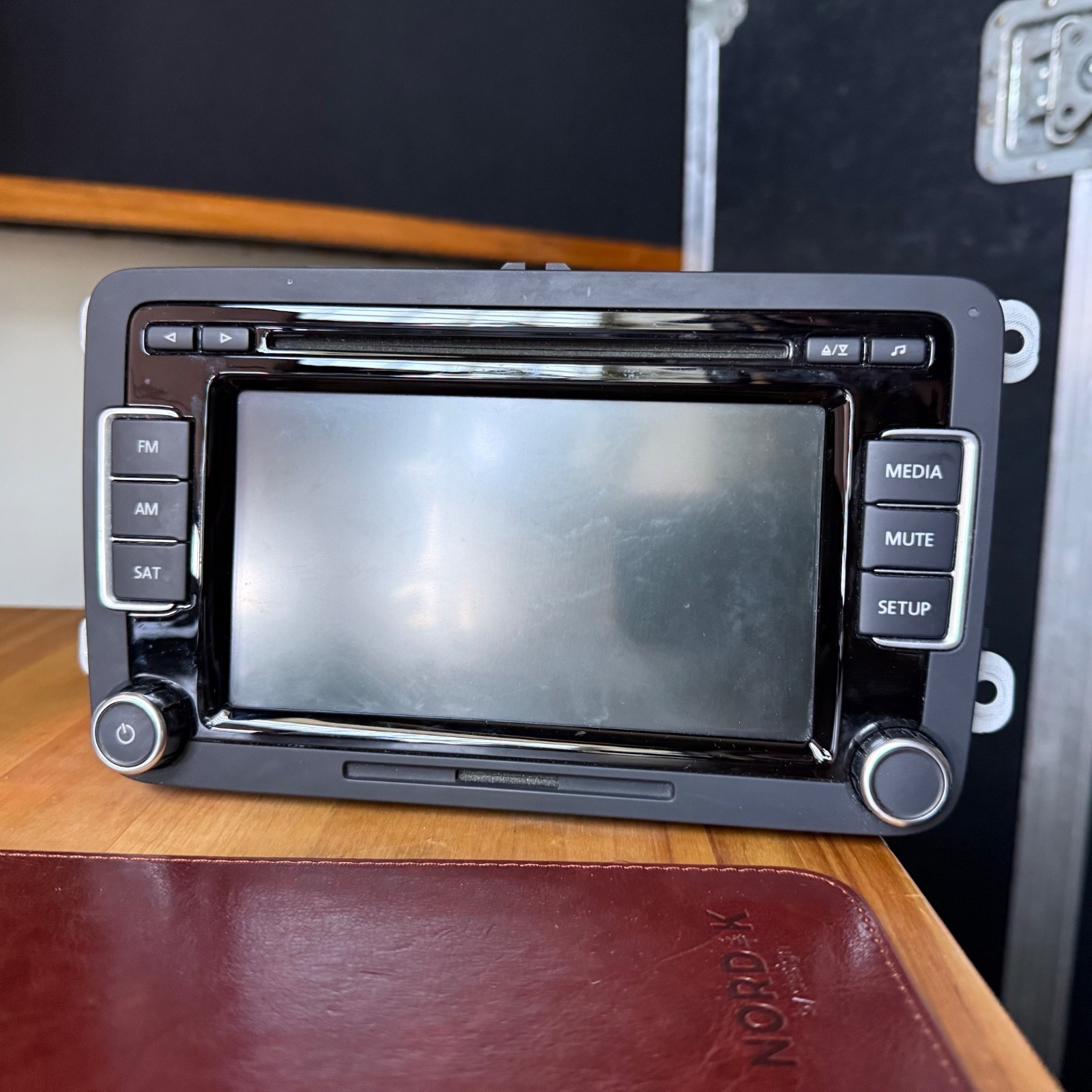 OEM Volkswagen Radio Stereo Head Unit for GTI Jetta Golf [Delphi RCD 510]