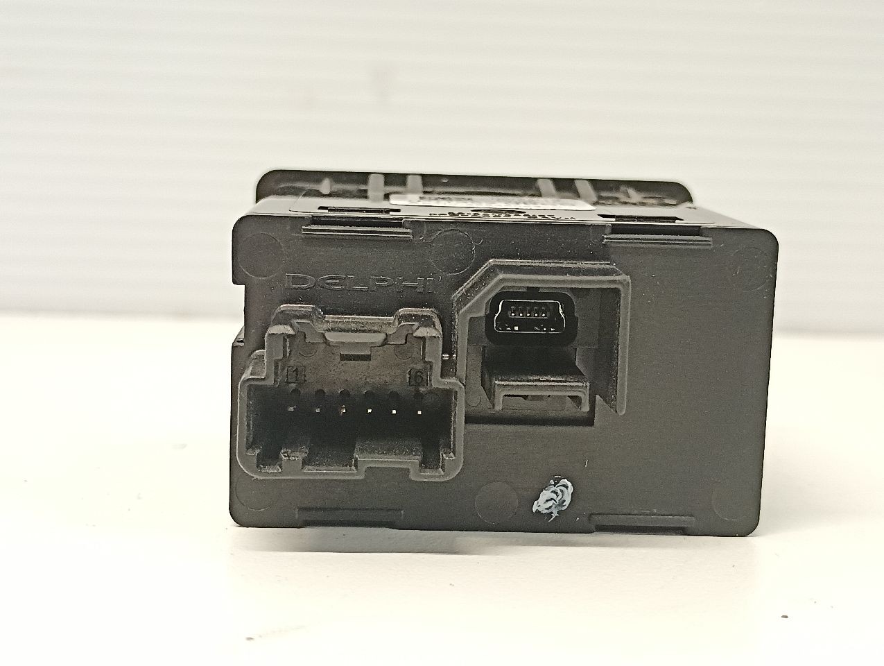 13529869 SD Card Reader USB Port From 2020 GMC Acadia 12221119