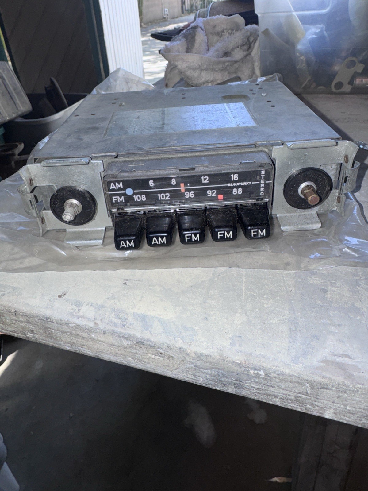 Frankfurt Blaupunkt 73 And Other Early 911 Blue Dot Am/Fm Radio