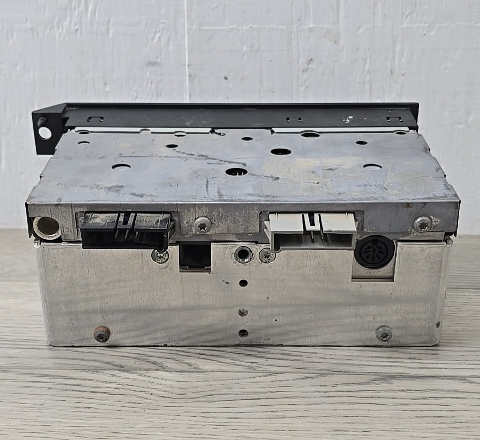 Chrysler Dodge Dolby Infinity Am/Fm Cassette Factory OEM Radio 4469320 *READ*